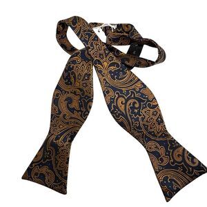 Adjustable Navy Blue Patterned Bow Tie